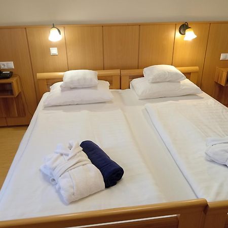 Fonix Wellness Resort Csitar Luaran gambar