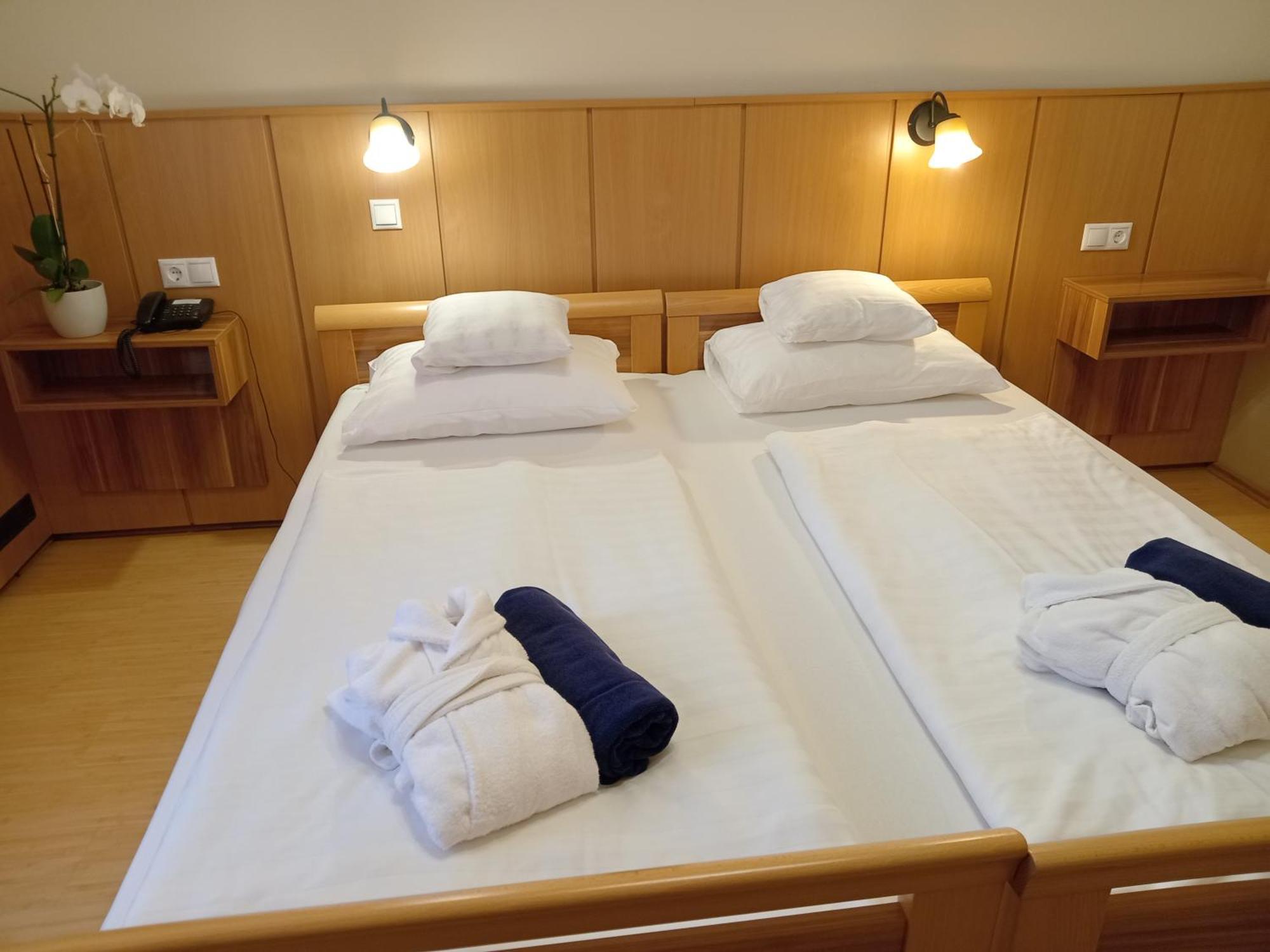 Fonix Wellness Resort Csitar Luaran gambar